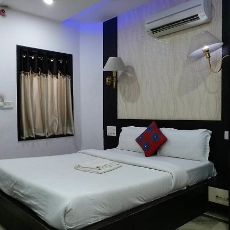 אגרה Hotel Laxman Resort By The Golden Taj Group &Hotels מראה חיצוני תמונה