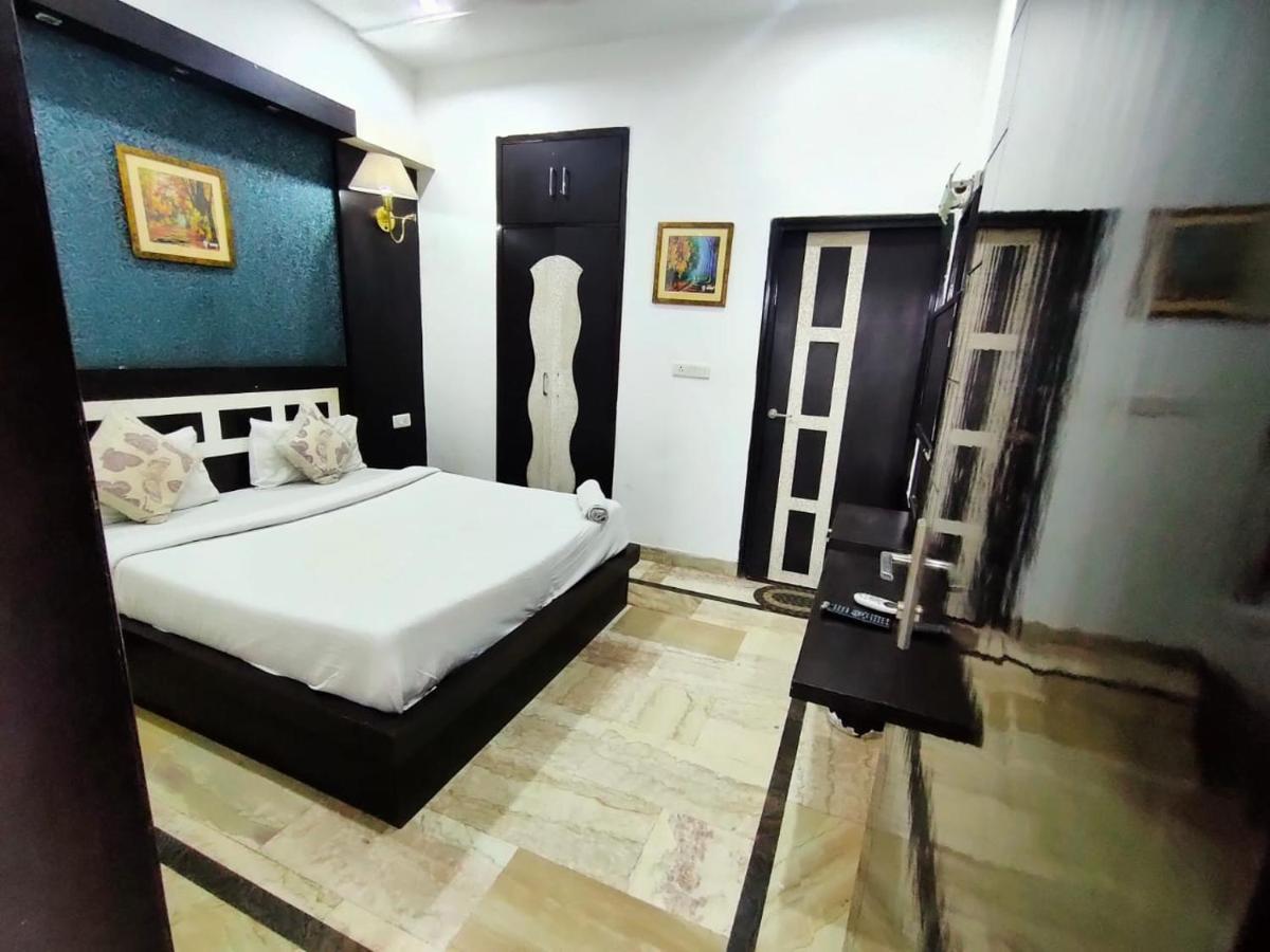אגרה Hotel Laxman Resort By The Golden Taj Group &Hotels מראה חיצוני תמונה