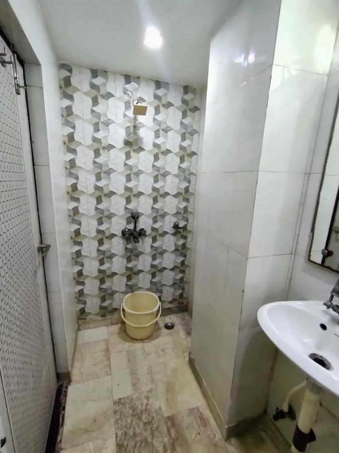 אגרה Hotel Laxman Resort By The Golden Taj Group &Hotels מראה חיצוני תמונה