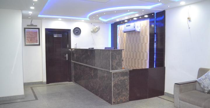 אגרה Hotel Laxman Resort By The Golden Taj Group &Hotels מראה חיצוני תמונה