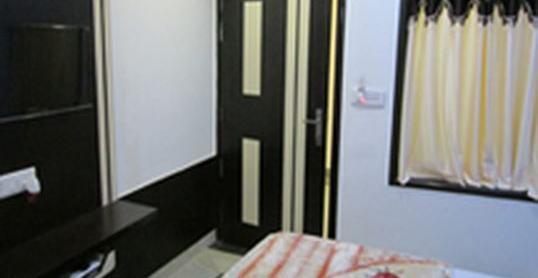 אגרה Hotel Laxman Resort By The Golden Taj Group &Hotels מראה חיצוני תמונה