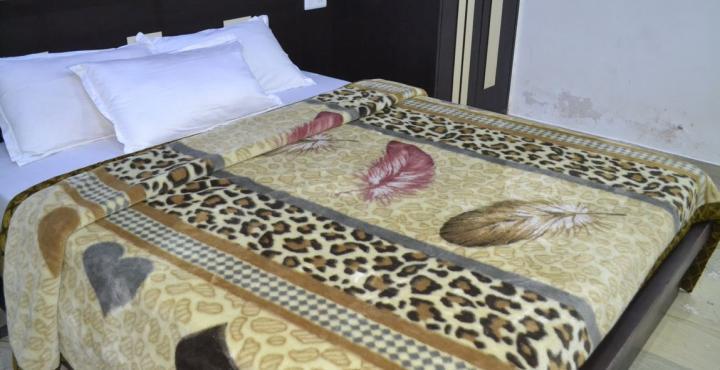 אגרה Hotel Laxman Resort By The Golden Taj Group &Hotels מראה חיצוני תמונה