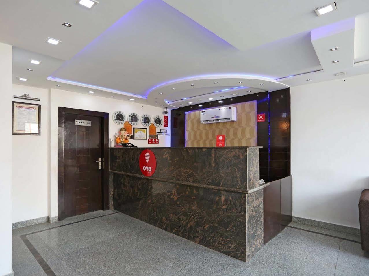 אגרה Hotel Laxman Resort By The Golden Taj Group &Hotels מראה חיצוני תמונה