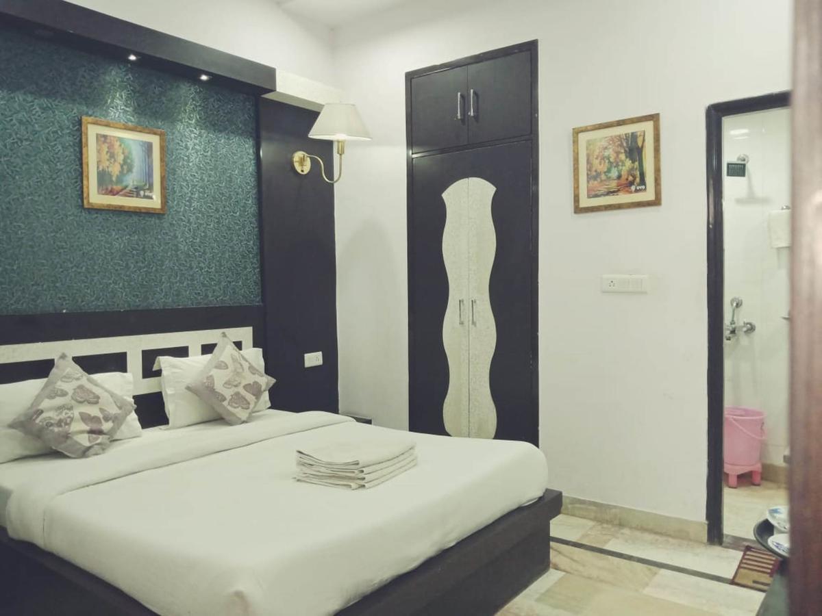 אגרה Hotel Laxman Resort By The Golden Taj Group &Hotels מראה חיצוני תמונה