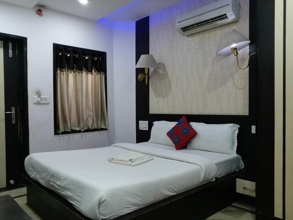 אגרה Hotel Laxman Resort By The Golden Taj Group &Hotels מראה חיצוני תמונה